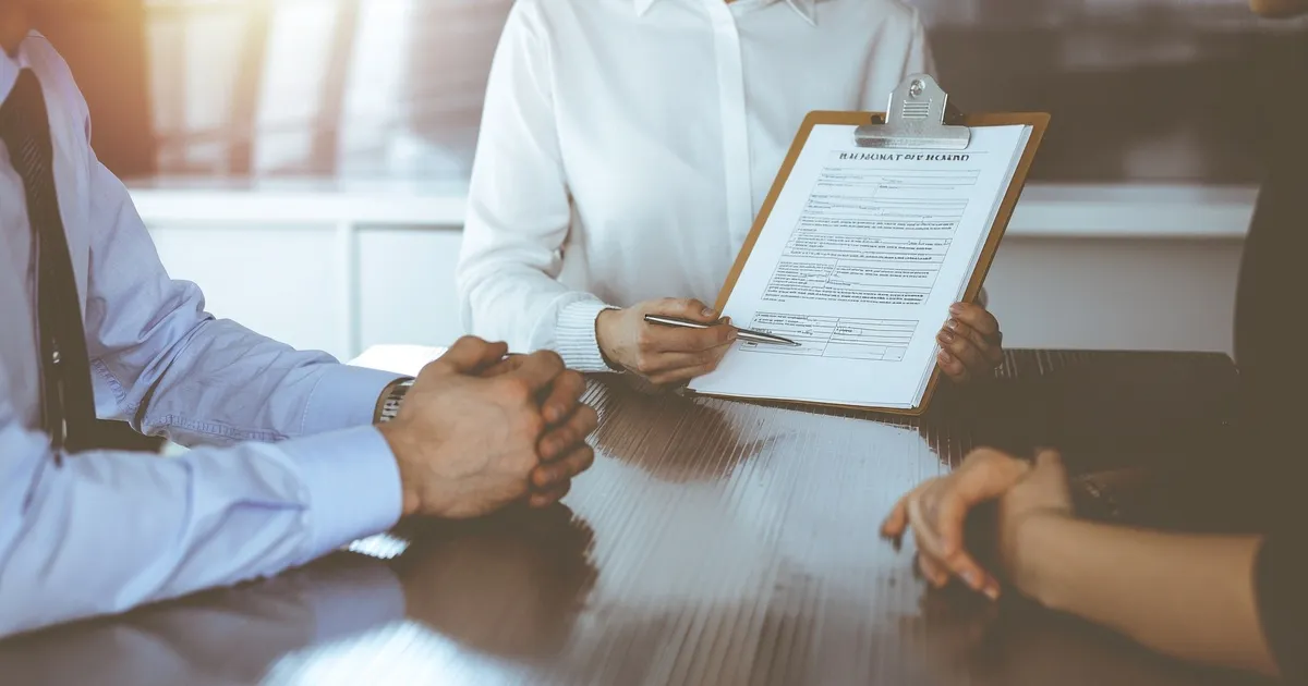 Commercial energy contract guidance for UK businesses.